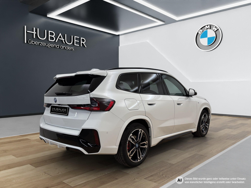 BMW iX1