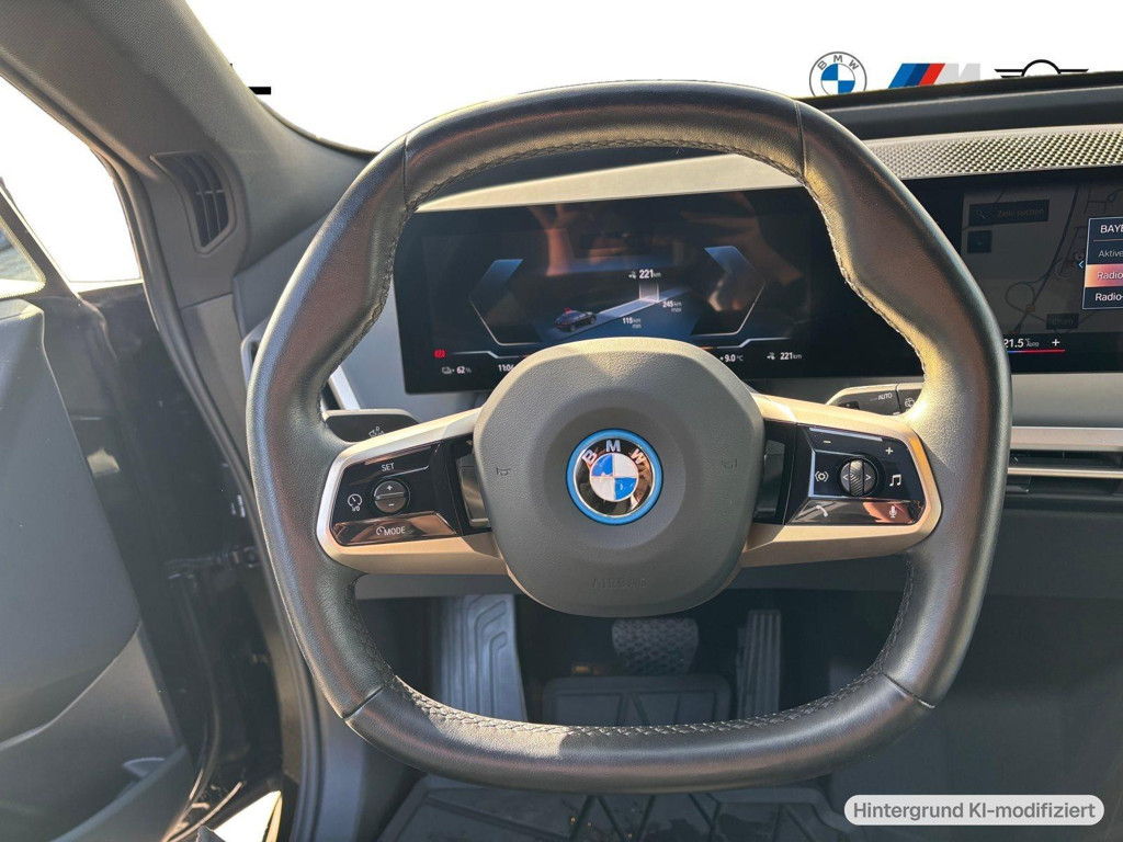 BMW iX
