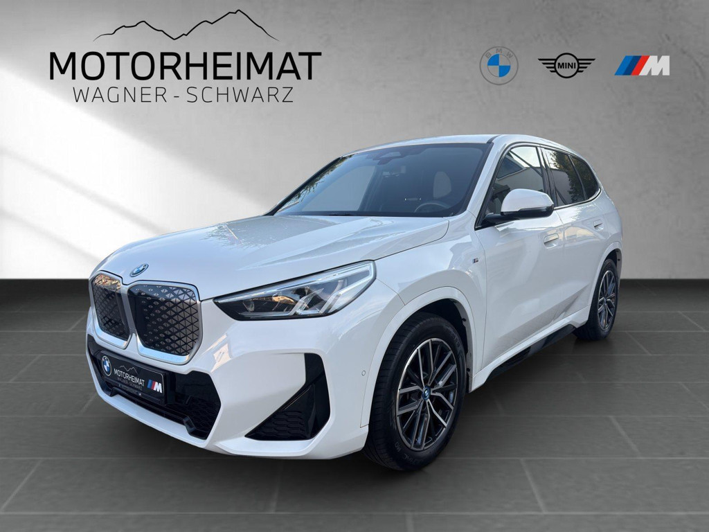 BMW iX1 xDrive30