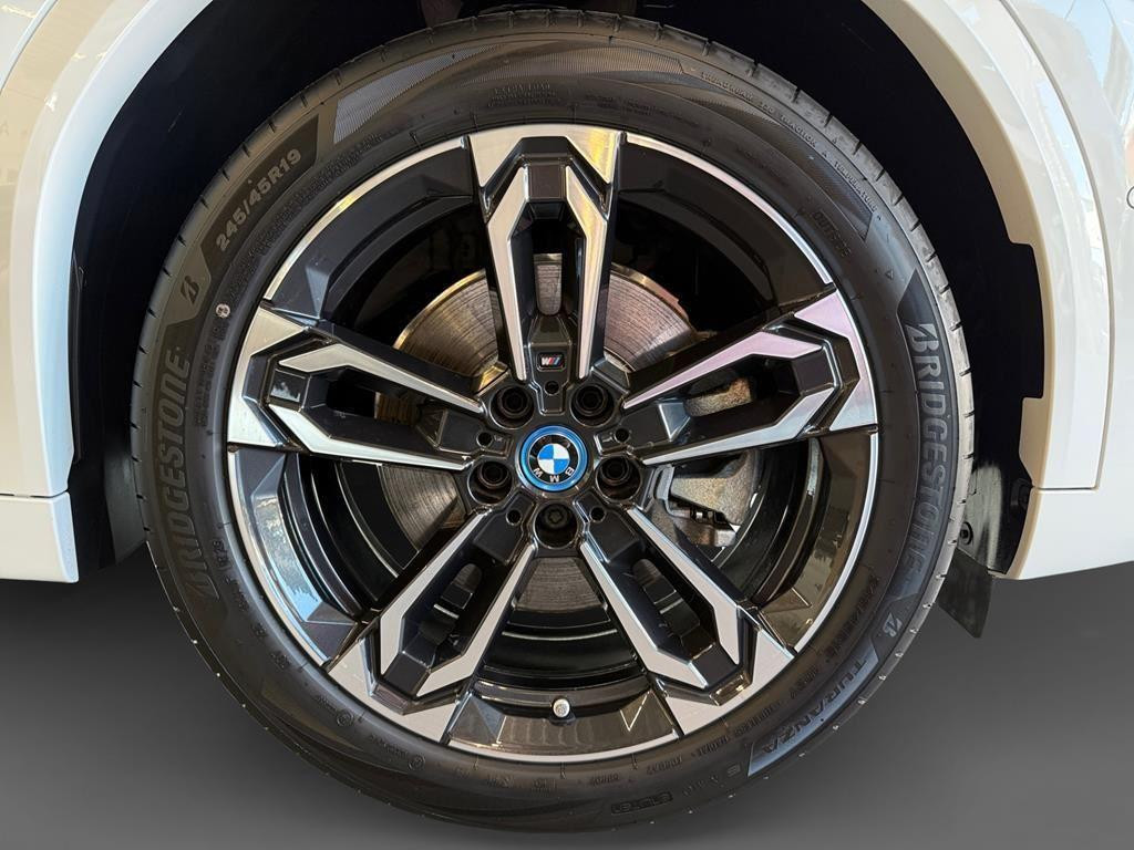 BMW iX2
