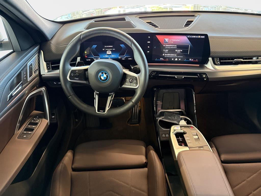 BMW iX2