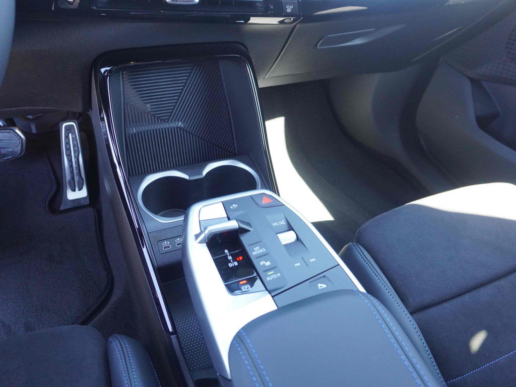 BMW iX2