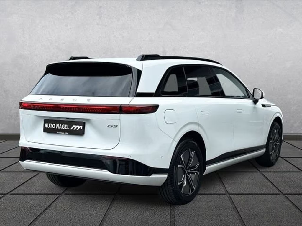 Xpeng G9