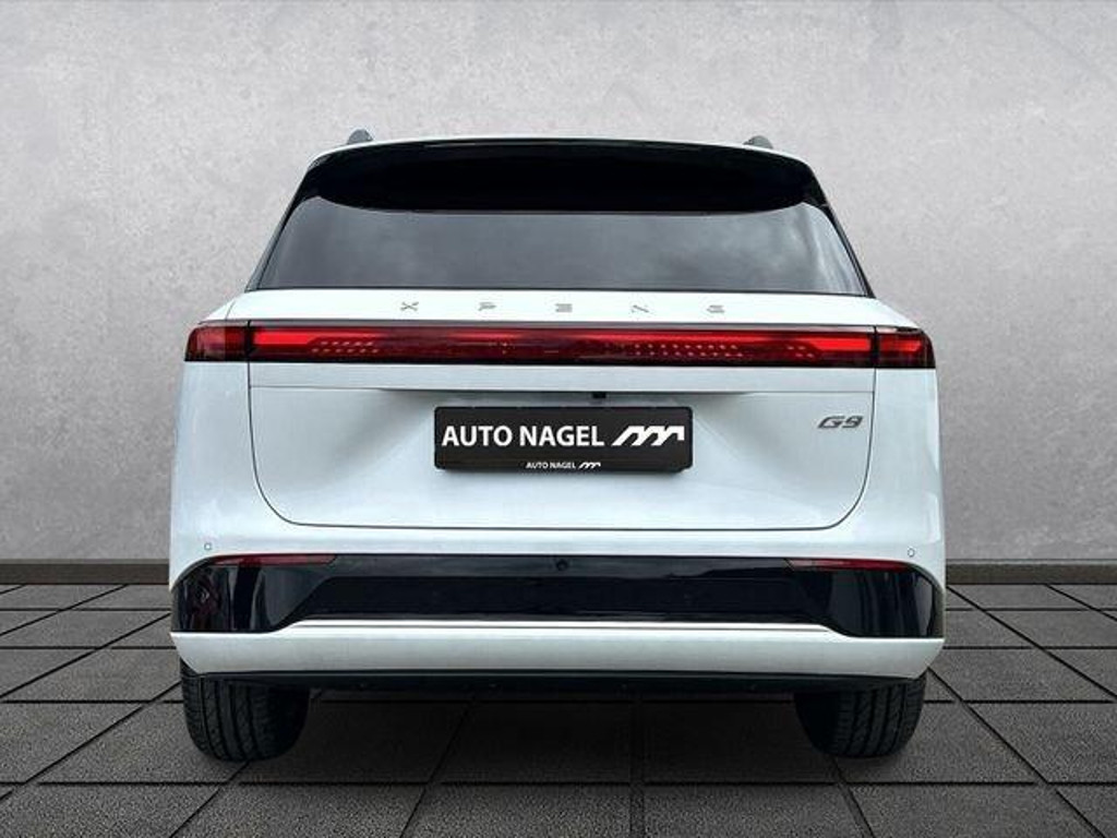 Xpeng G9