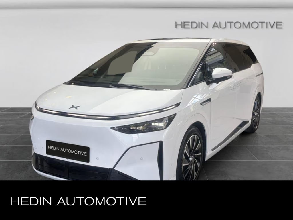 Xpeng X9 Long Range FWD