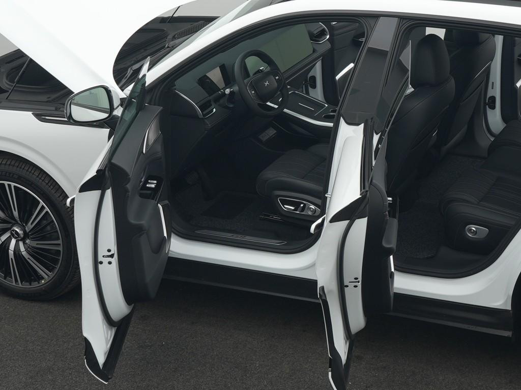 Xpeng G9