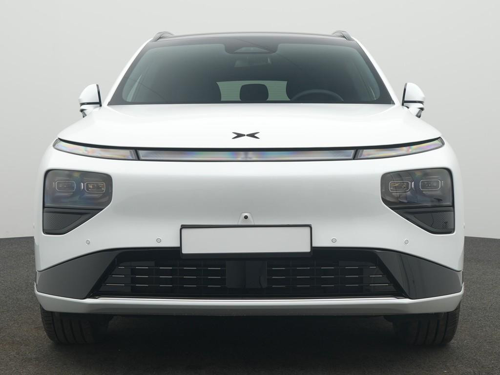 Xpeng G9