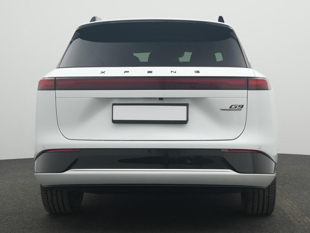 Xpeng G9