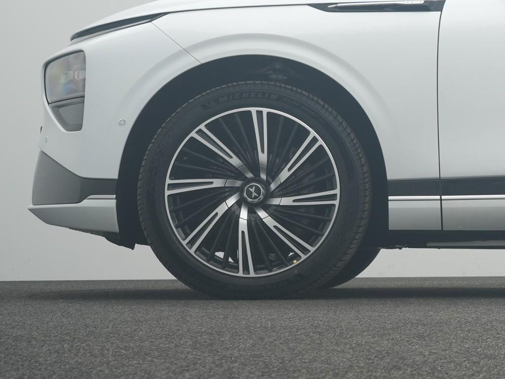 Xpeng G9
