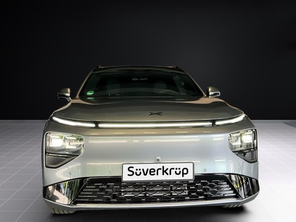 Xpeng G9