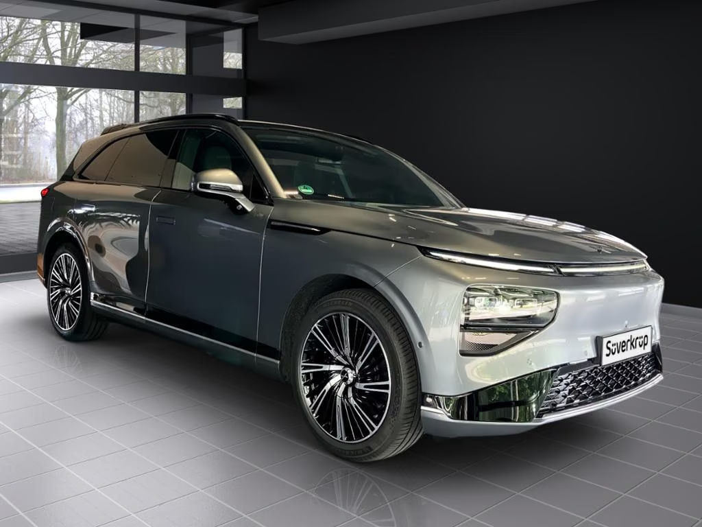 Xpeng G9