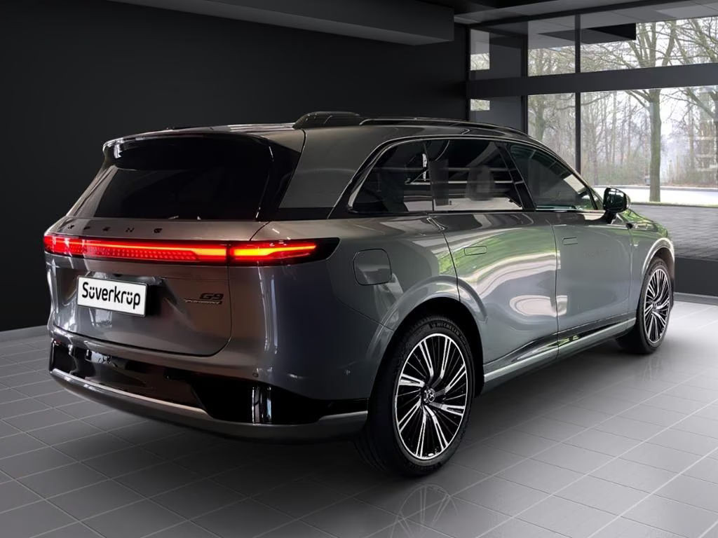 Xpeng G9