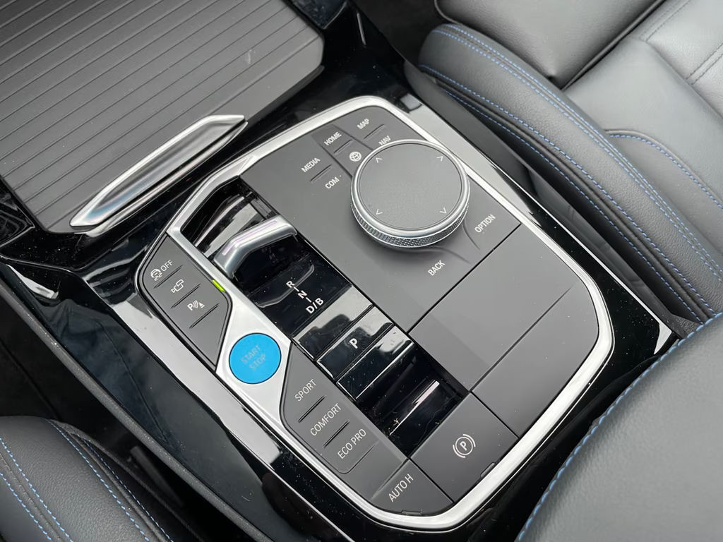 BMW iX3