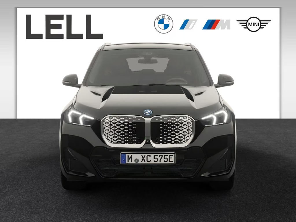 BMW iX1
