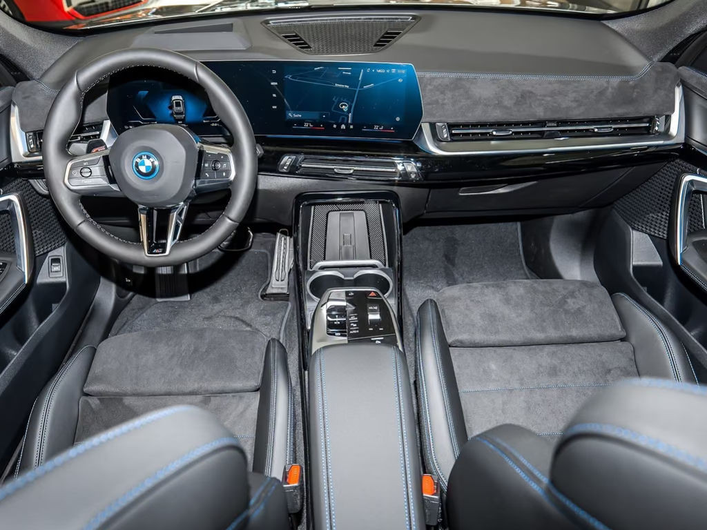 BMW iX1