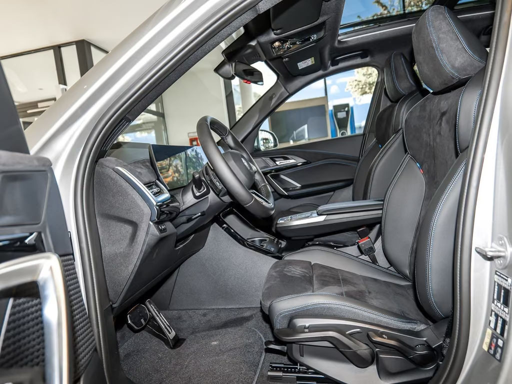 BMW iX1