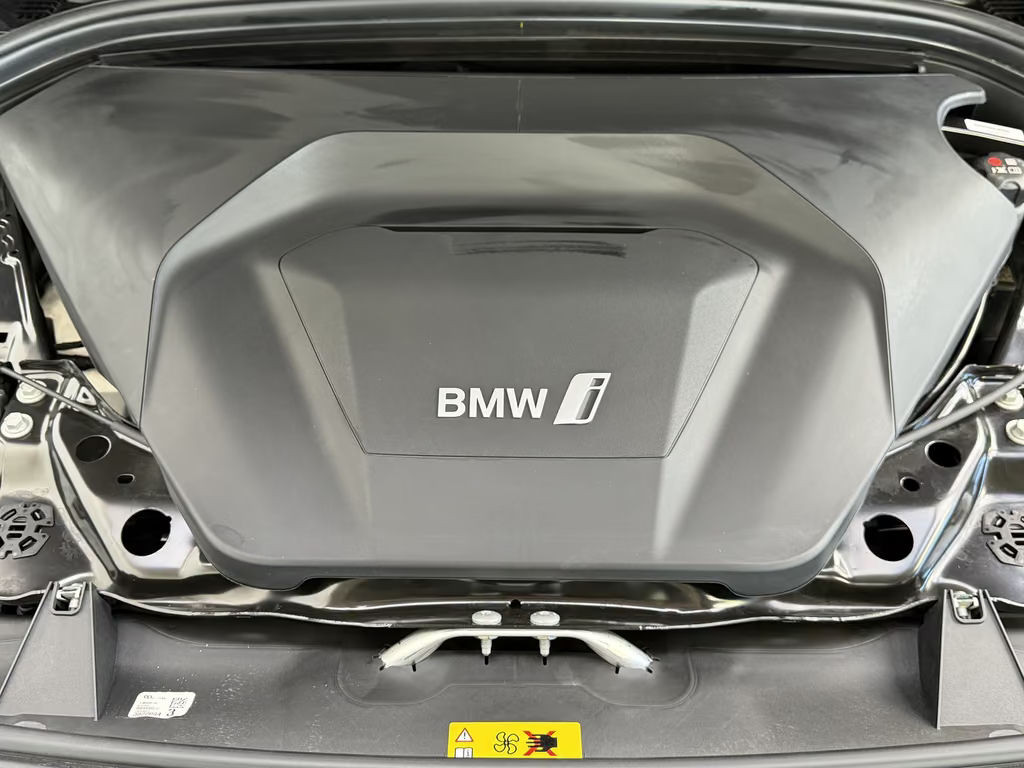 BMW iX1