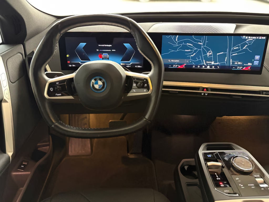 BMW iX