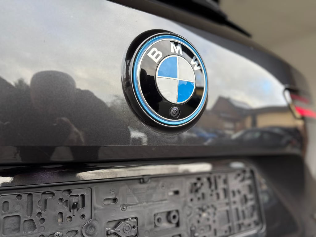 BMW iX