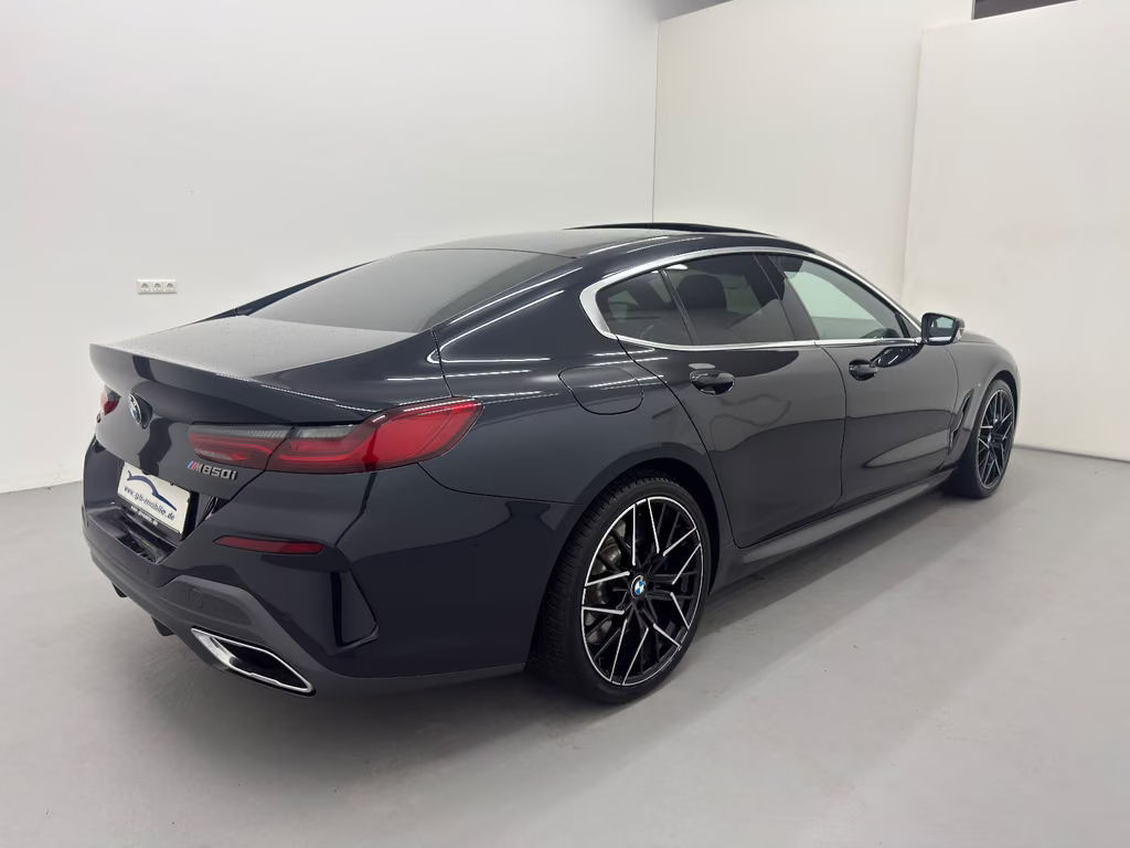 BMW M850