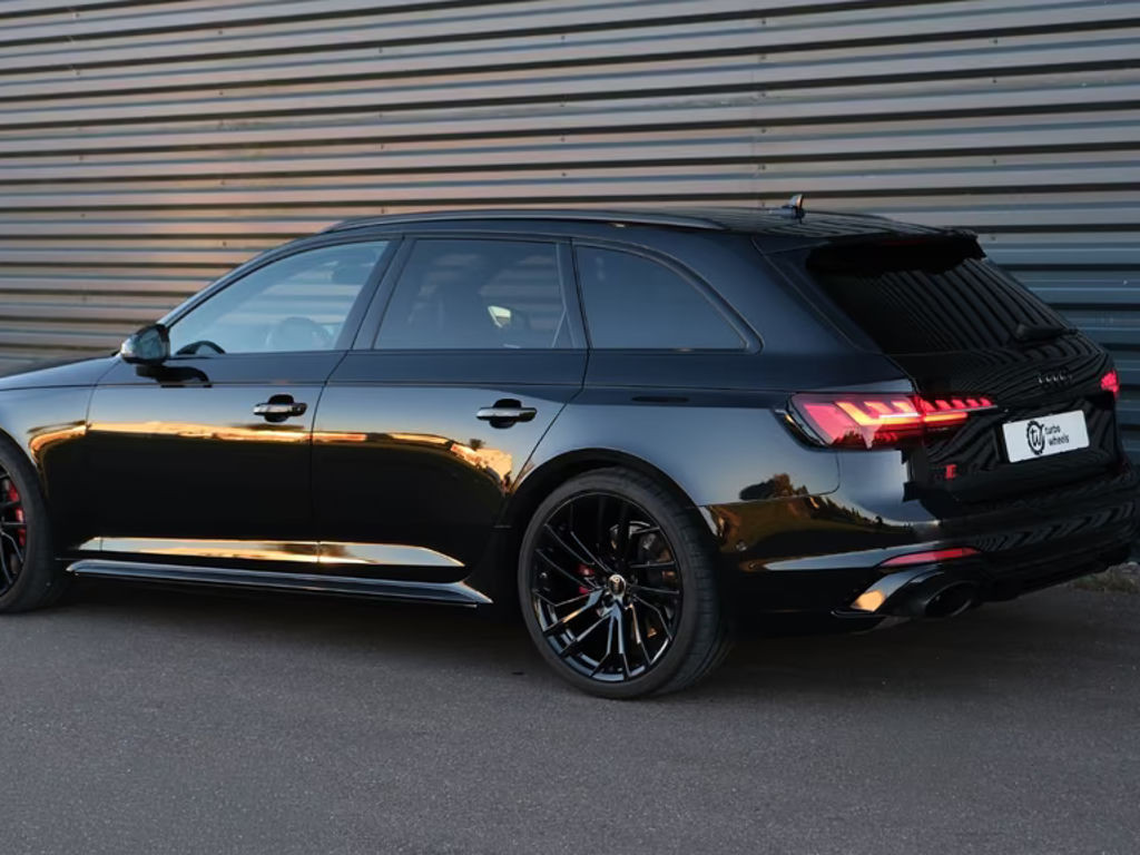 Audi RS4
