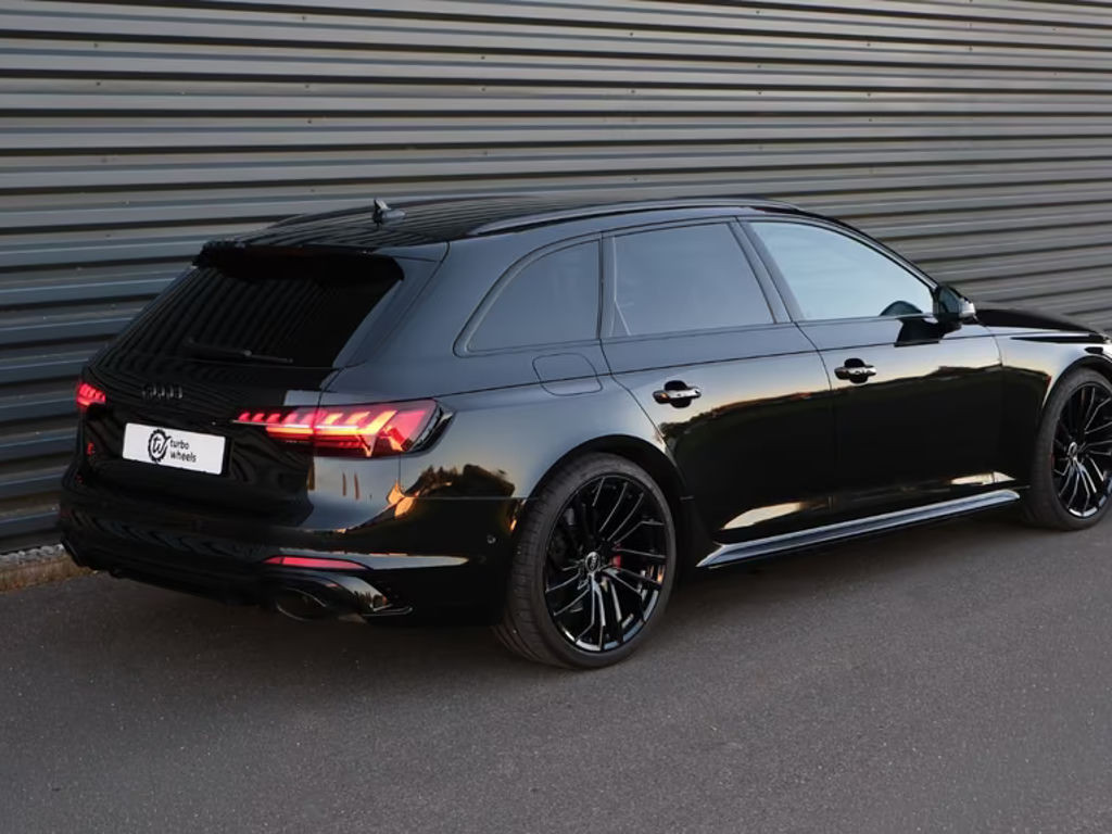 Audi RS4