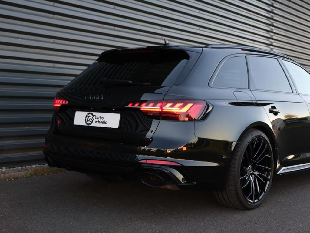 Audi RS4