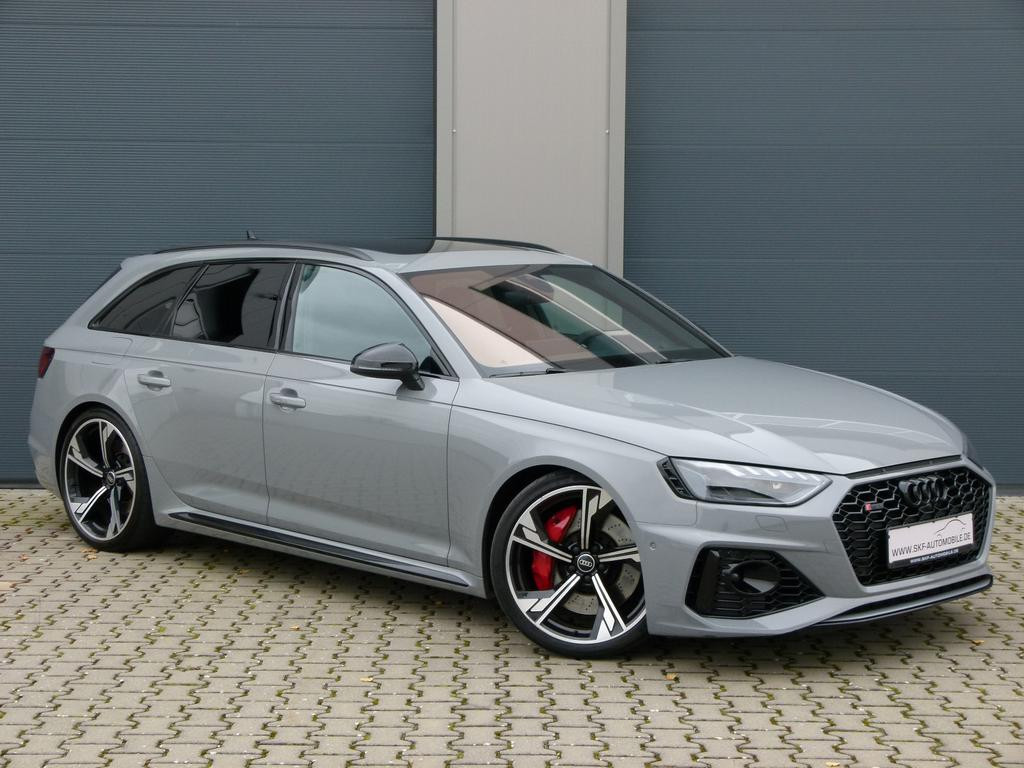 Audi RS4 Avant Quattro