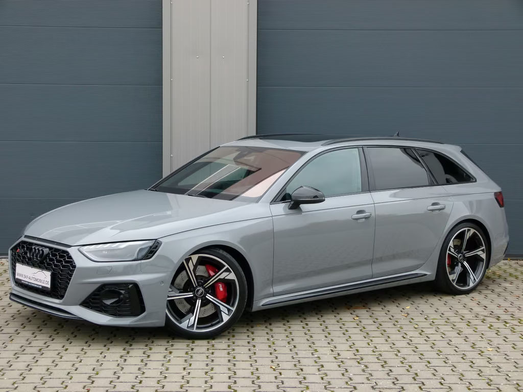 Audi RS4