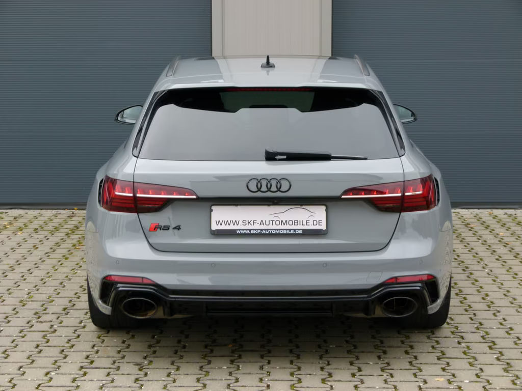 Audi RS4