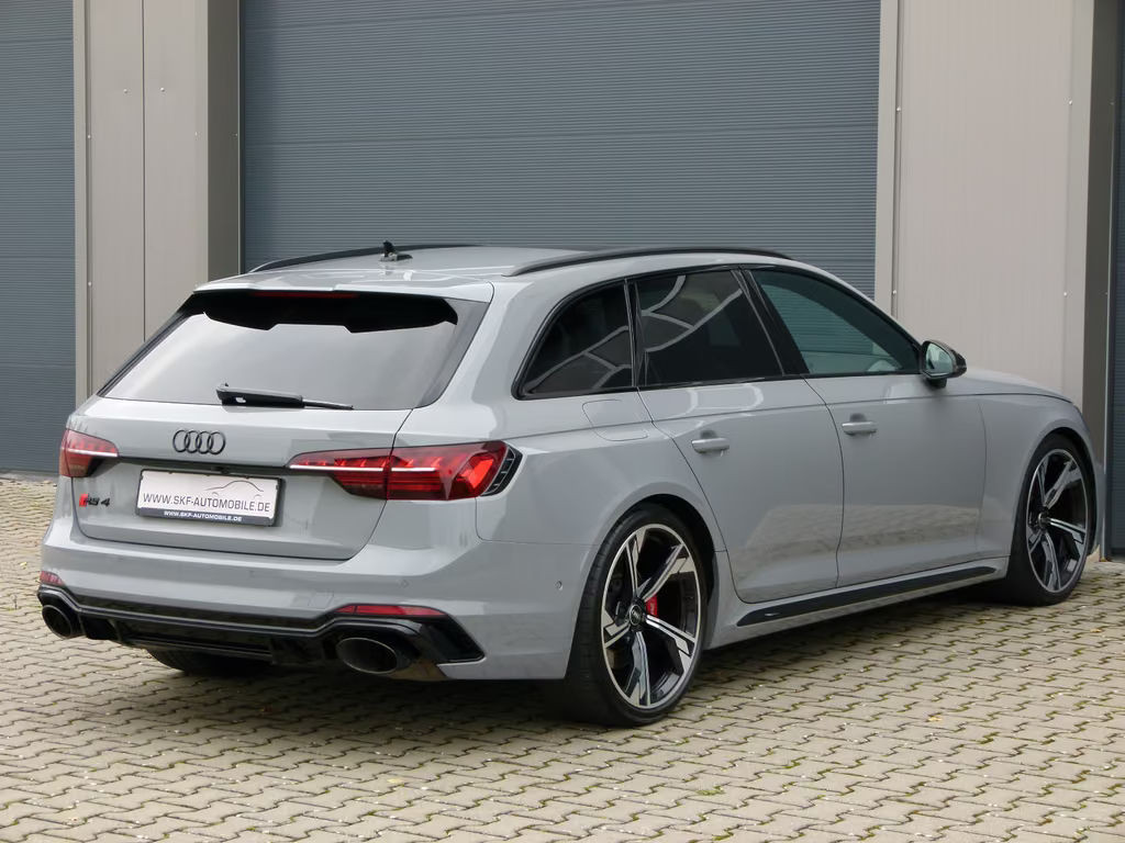 Audi RS4