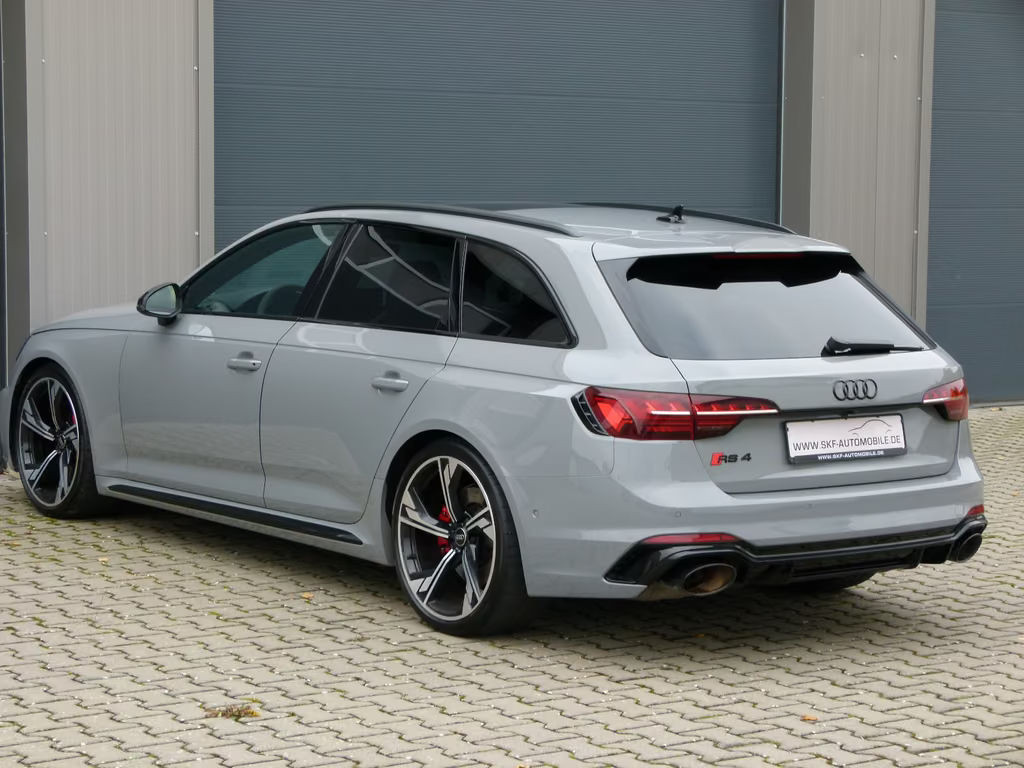 Audi RS4