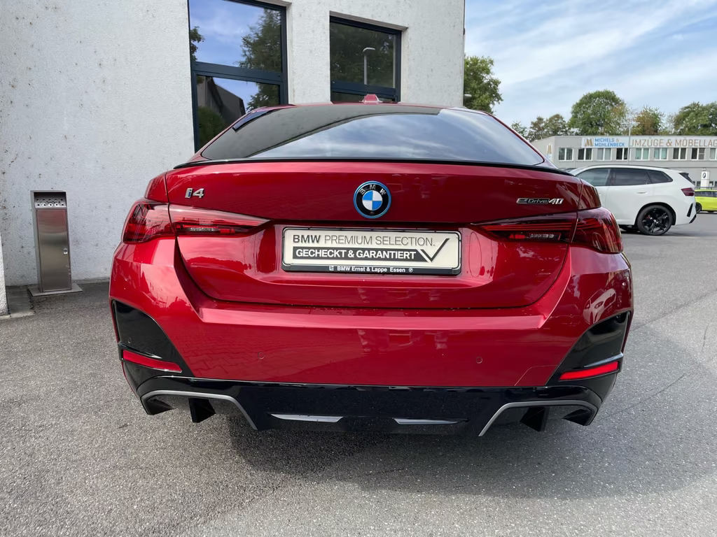 BMW i4