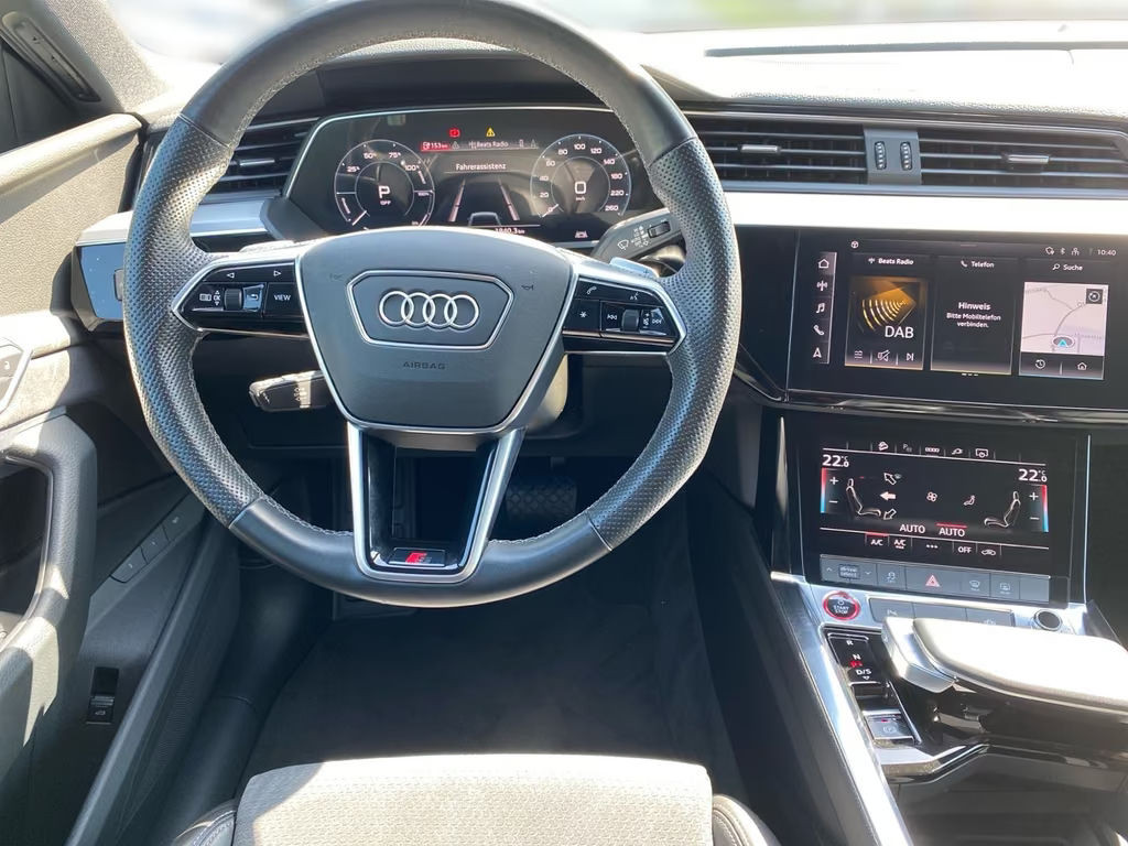 Audi e-tron