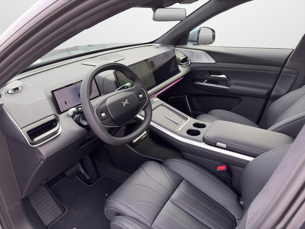 Xpeng G9