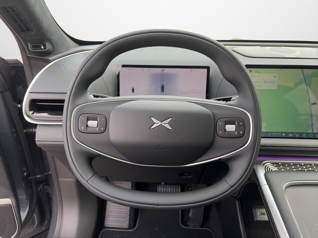 Xpeng G9
