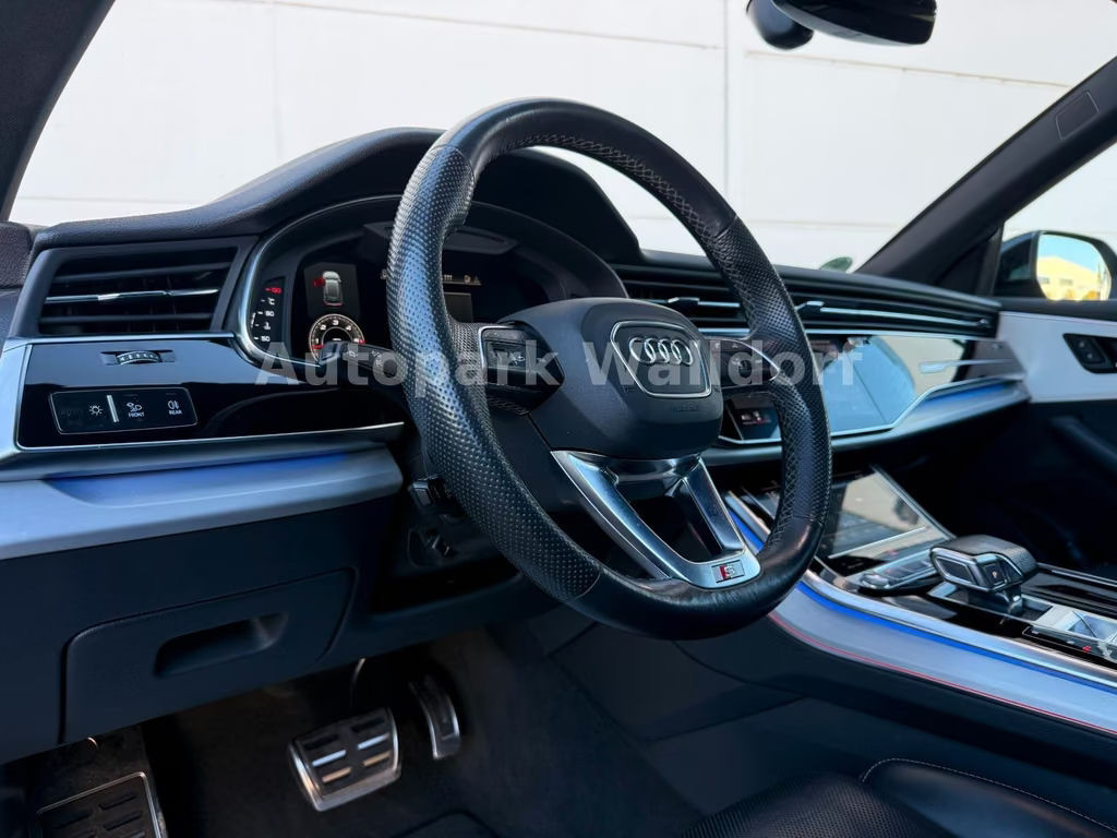 Audi SQ8