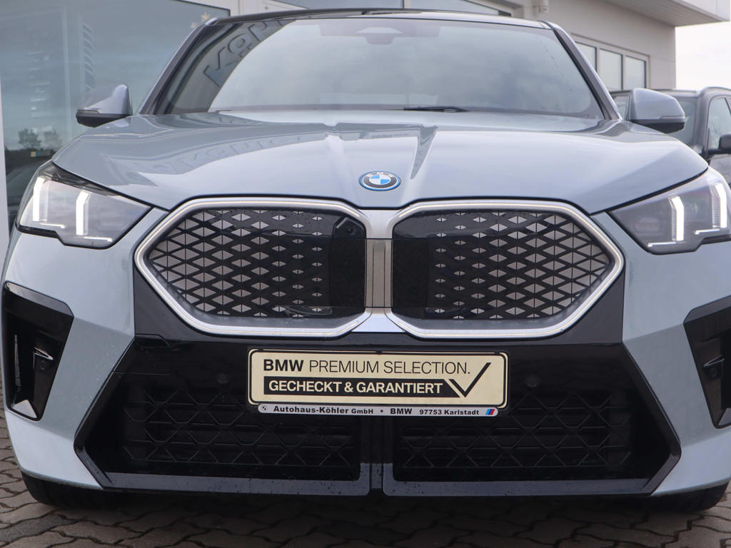 BMW iX2