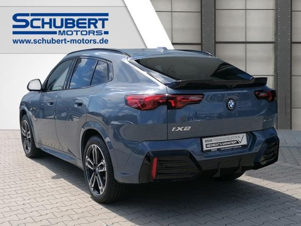 BMW iX2