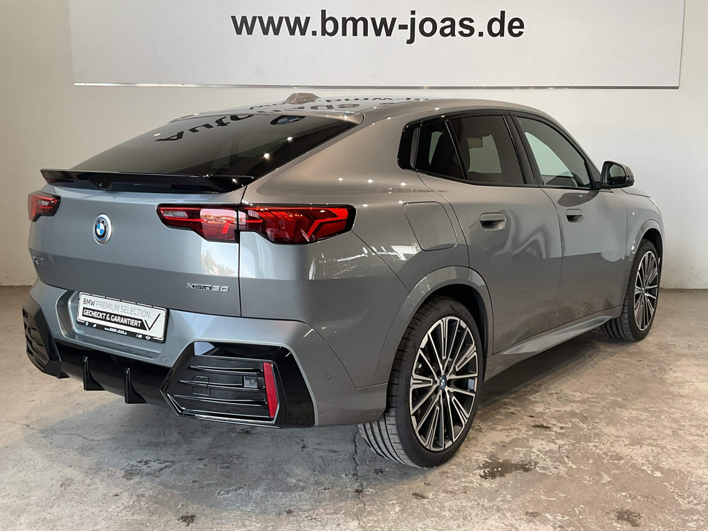 BMW iX2