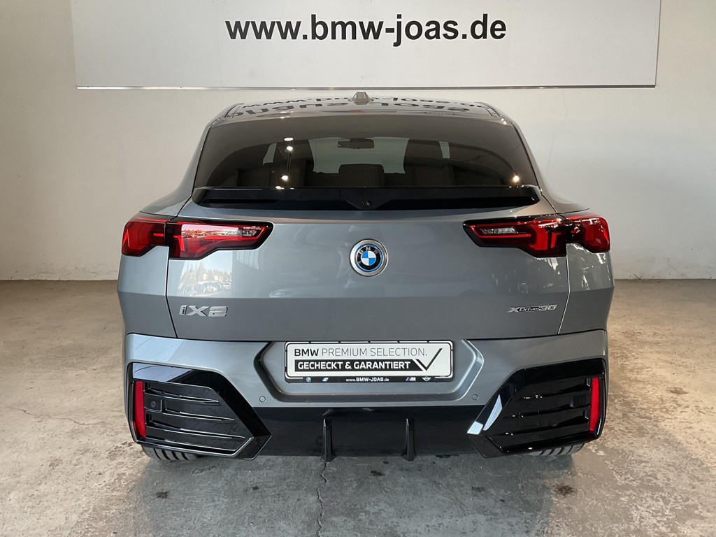 BMW iX2