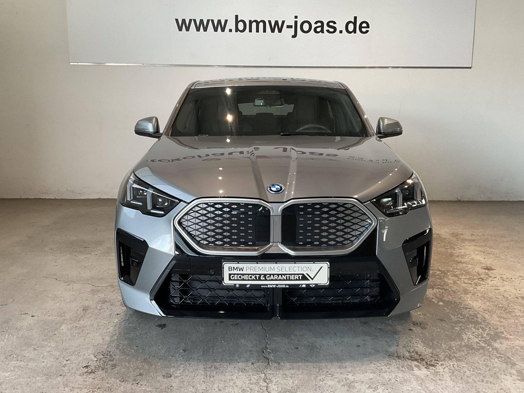 BMW iX2