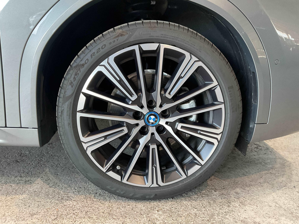 BMW iX2