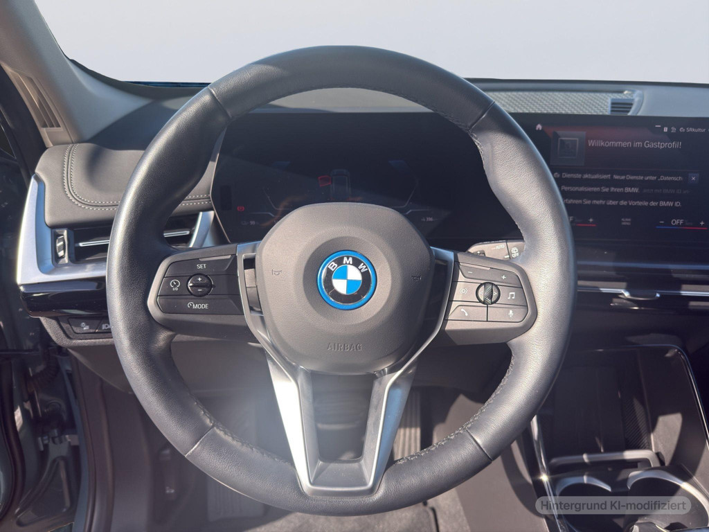 BMW iX1