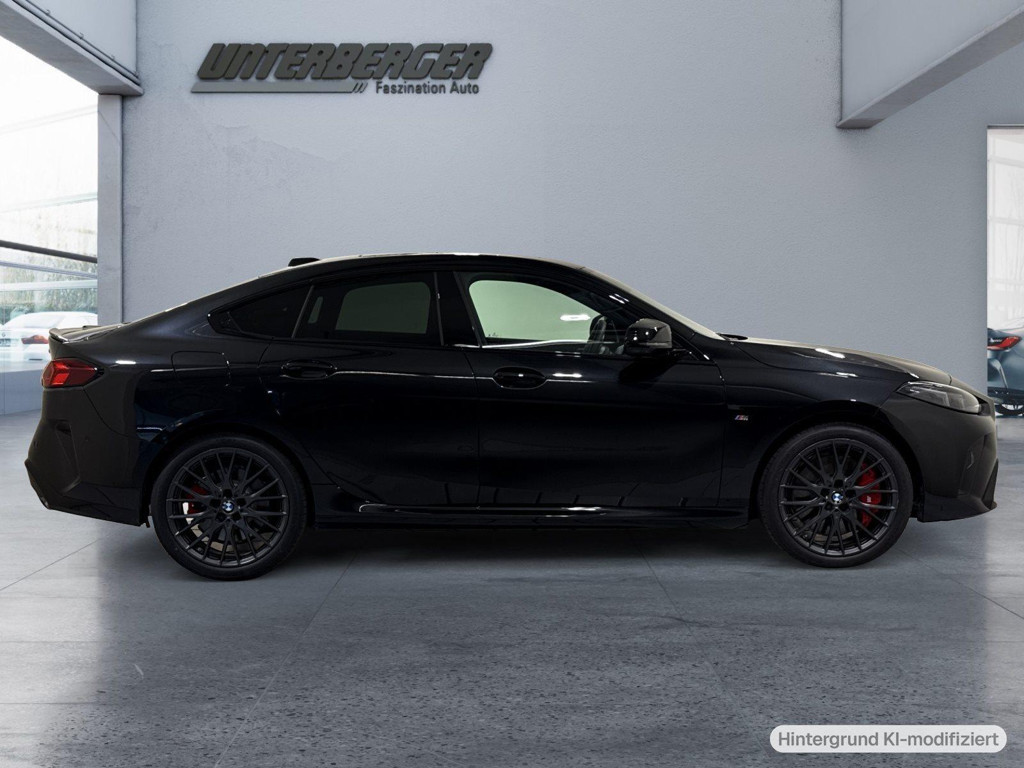 BMW M235
