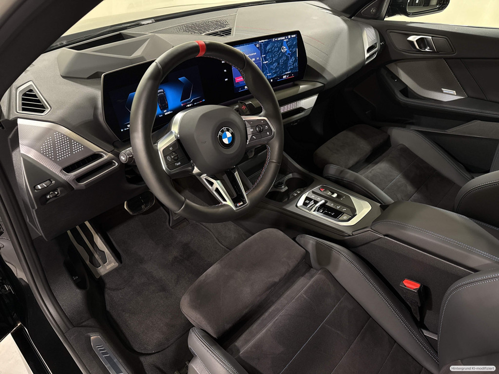 BMW M235