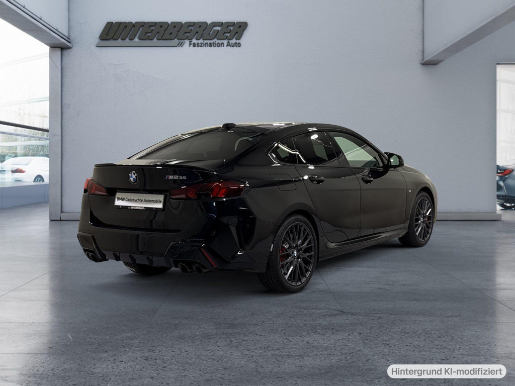 BMW M235