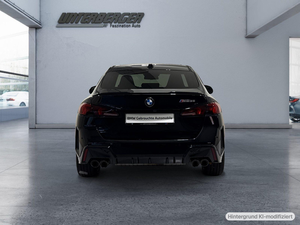 BMW M235