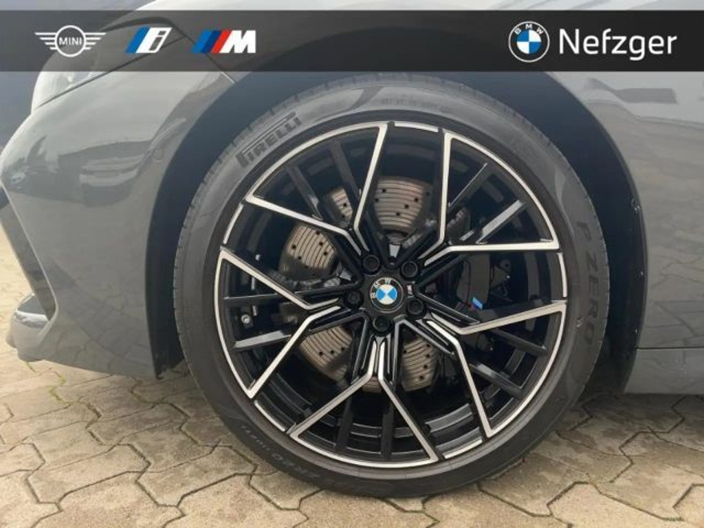 BMW M8